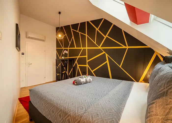 Terrace For 4 Near Naschmarkt & U4 Metro Apartmán