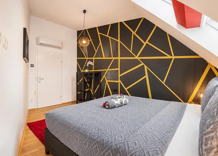 Terrace For 4 Near Naschmarkt & U4 Metro * فيينا