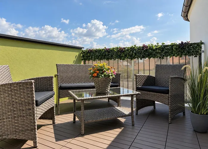 Terrace For 4 Near Naschmarkt & U4 Metro